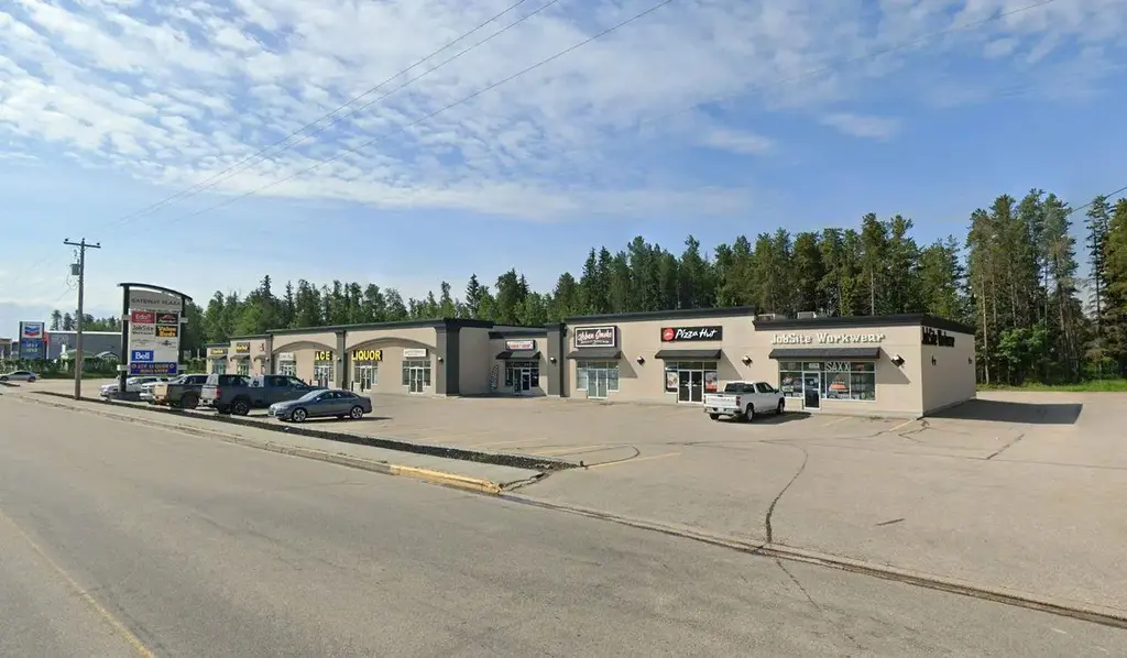 3815 Caxton Street, Whitecourt
